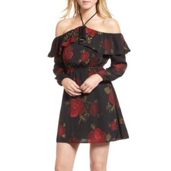 New Cupcakes and Cashmere Off Shoulder Dress - Picture 2 of 9